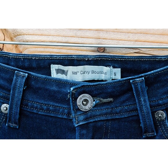 EUC Women's Levi's Curvy Boot Cut Cotton Blend Dark Wash Jeans Sz 8 - Picture 2 of 3